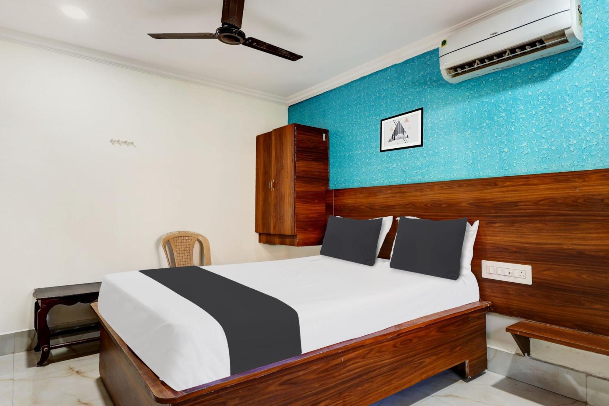Hotel O Gangothri Lodge วิสาขปัตนัม ภายนอก รูปภาพ