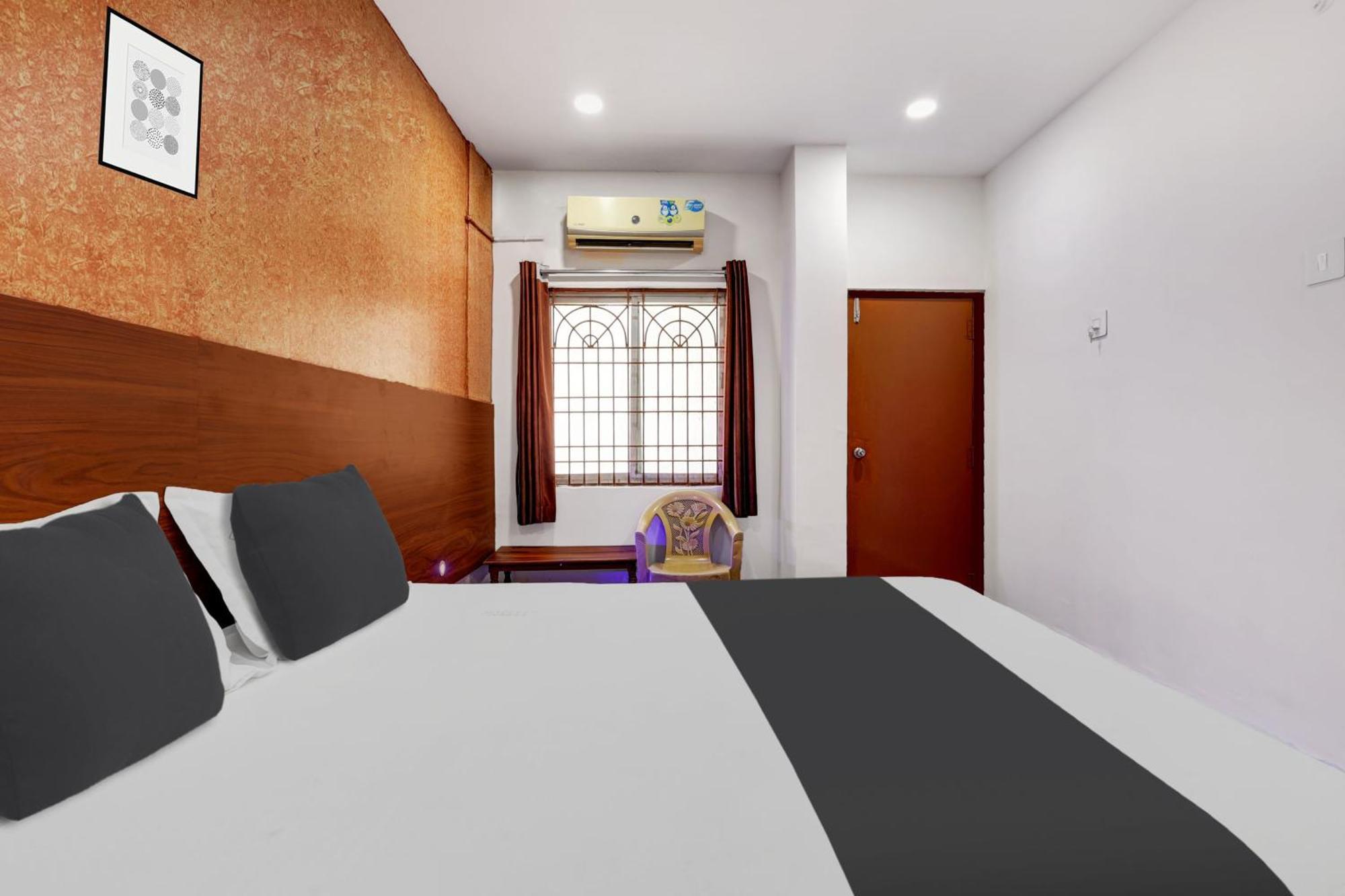 Hotel O Gangothri Lodge วิสาขปัตนัม ภายนอก รูปภาพ